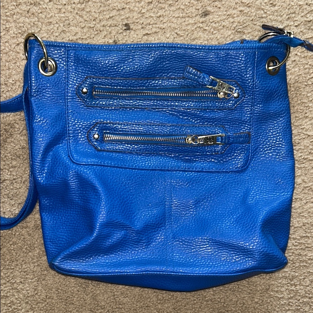 Vibrant Blue Crossbody Bag with Zipper Accents